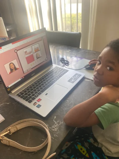 kid using the computer